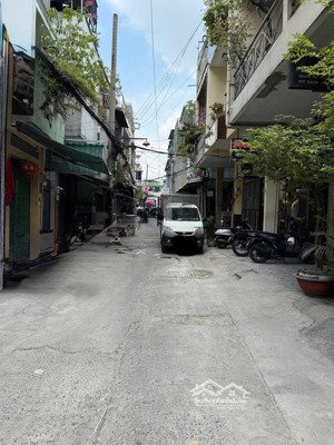siêu phẩm 4 tầng - xe hơi đậu cửa - mặt tiền kinh doanh đ.nguyễn trọng tuyển, p.2, quận tân bình