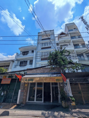 nhà bến vân đồn quận 4, dt 86m2 thang máy. giá 16.5 tỷ 5mx16m 5 tầng. hxh gần khánh hội, hoàng diệu