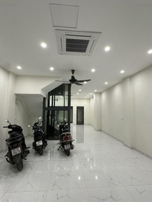 cho thuê văn phòng 2 tầng lk06, phố đi bộ carnaby, 214 nguyễn xiển, thanh xuân