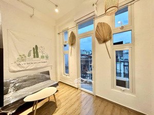 cho thuê duplex ban công, cửa sổ thoáng nội thất new 100% ngay điện biên phủ - bình thạnh
