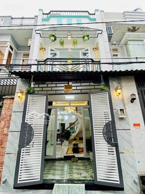 chỉ 5.6 tỷ - nhà hẻm xe hơi - 3 pn - trung tâm quận gò vấp - đường phạm văn chiêu