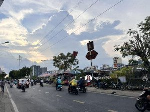 nhà 2 mặt tiền trước sau - sát mặt tiền trần xuân soạn - gpxd 2 lầu sân thượng- chuẩn kdc hiện hữu