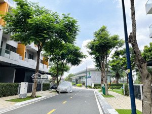 chính chủ cần bán gấp nhà phố 4 tầng - khu cao cấp lovera premier, phong phú 4, bình chánh