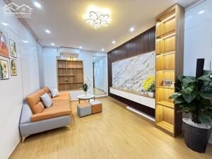 Bán căn hộ tập thể Thái Thịnh, Vĩnh Hồ, Đống Đa, nhà đẹp full nội thất