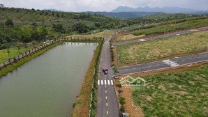 lô đất 6x20m trong khu nghỉ dưỡng đẹp, gần vòng xoay cao tốc 2.5km. sổ hồng sẵn 9 chủ sang tên ngay