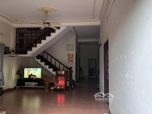 bán 630m2 đất mặt tiền âu cơ, có sẵn 1 nhà văn phòng
