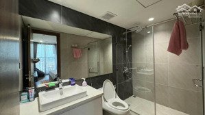 bán gấp căn hộ 2 phòng ngủ 91m2, giá 5.5 tỷ, capital garden, nhà đẹp ở ngay, 