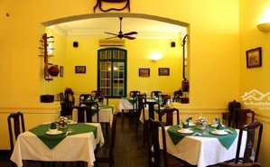 cho thuê nhà biệt thự mặt phố nguyễn thượng hiền, dt 140m2 x 3 tầng - mt 7m - có sân vườn