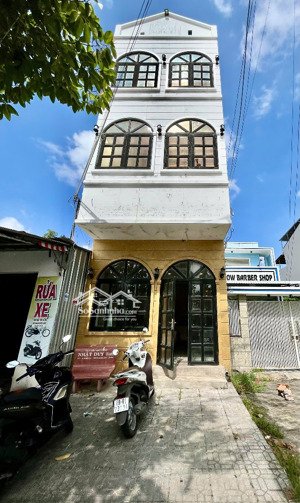 cho thuê nhà nguyên căn, mặt tiền, 3 tầng kiên cố