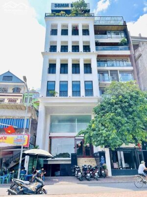 Bán nhà mặt phố Nguyễn Thái Học, Đống Đa, 120tr/tháng, 2 thoáng, 150mx9t, 82 tỷ, 0985696268