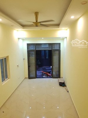 nhà phân lô bàn cờ văn cao - liễu giai, dt 45m2 x 4 tầng, ngõ 2 ô tô tránh, đủ đồ cơ bản.gía 13tr