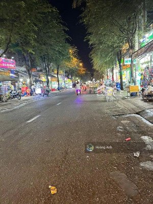 1000m2, 100% thổ cư. ngang 21 dài 45. 38 phòng thu nhập 100 triệu/tháng