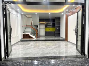 Cho thuê nhà mới 100% phố Văn Cao, 3 p.ngủ (45m2).