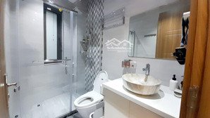 cần bán nhà ngõ văn hương, đống đa, cực gần ô tô, kd sầm uất, 60mx 3 tầng, giá bán 15 tỷ