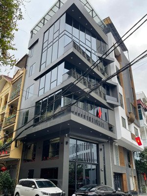 cho thuê nhà phân lô tại đỗ quang .dt : 70 m * 5.5 tầng. lô góc 2 mặt tiền.chia phòng.gía: 32 triệu