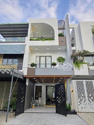 cần bán gấp nhà mới gần khu du lịch đại nam tp. tdm. giảm 300tr chỉ 2,7 tỷ, dt 110m2