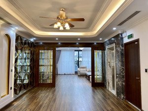 chính chủ bán toà văn phòng 120m2x9t cực vip phố nguyễn hoàng, mai dịch, cầu giấy