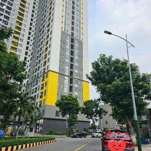 trung tâm dĩ an, cg bán nhà 3 tầng, dt: 5mx20.5m, đường xe hơi 6m, xe hơi ngủ trong nhà