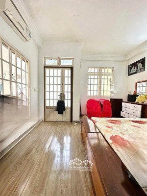 cho thuê nguyên căn nhà hxh tại trần khắc chân- quận 1-giá chỉ: 15tr/tháng