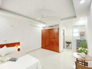 phòng 30m2 full đồ tại hoàng ngân 4tr6/tháng