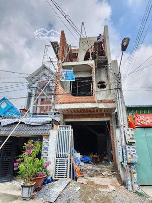 3,5tỷ tl
bán nhà mới 1 trệt 2 lầu cách đường bình chuẩn 63 chỉ 50m, p.bình chuẩn, tp thuận an