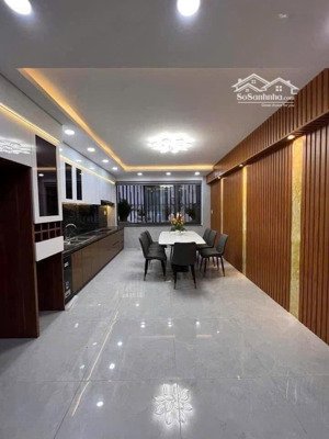 cho thuê nhà nguyên căn thang máy riêng vị trí trung tâm gò vấp