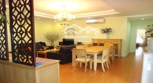 cho thuê căn hộ chung cư 137 nguyễn ngọc vũ ngay chân cầu vượt lê văn lương 70m2 có 2pn - 2wc có đồ