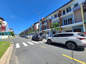 bán 03 căn tại suncasa 1 hoà phú, thủ dầu một, bình dương, hcm. lh 