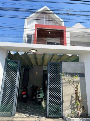 nhà riêng cho thuê phú hoà, sân xe hơi, 12 triệu vnd/th, 100m2, 3pn, 3wc