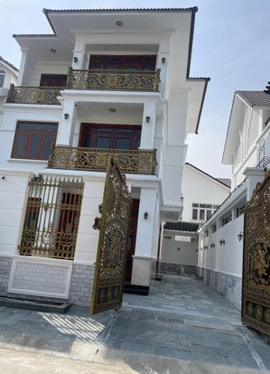 cho thuê biệt thự khu đại phúc green villas, 10 x 20m giá tốt. trệt, 2 lầu. lh: 