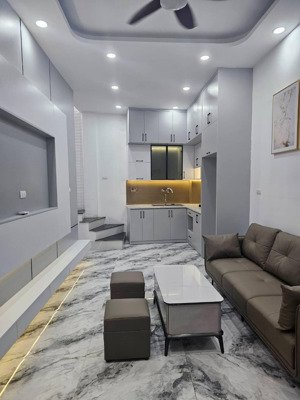 hơn 6 tỷ nhà 4 tầng - hai bà trưng - giáp hoàn kiếm