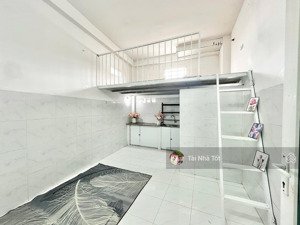 phòng trọ có gác- máy lạnh ngay dương quảng hàm, đh văn lang- iuh