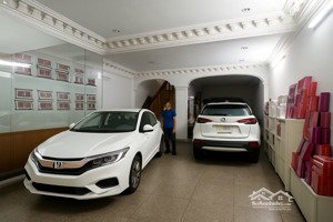 bán nhà mặt phố hoàng quốc việt cầu giấy, 70m² x 5 tầng, mặt tiền 6m giá 28 tỷ