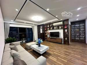 căn 4pn 160m2 nội thất đầy đủ tòa vip goldmark city. ban công đông nam mát nhất goldmark city