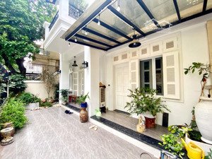 chính chủ, song lập ciputra mới sửa lại thiết kế công năng, mt 9m 3 tầng 4pn bán gấp 