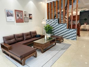 chính chủ cho thuê nhà nguyên căn 6 phòng ngủ khép kín - gần kcn đồng văn - phù hợp cho chuyên gia