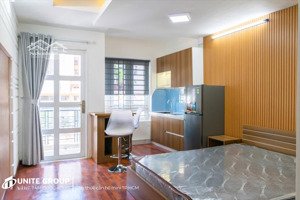 căn hộ full nội thất ban công rộng 40m2 máy giặt ngay đại học uef