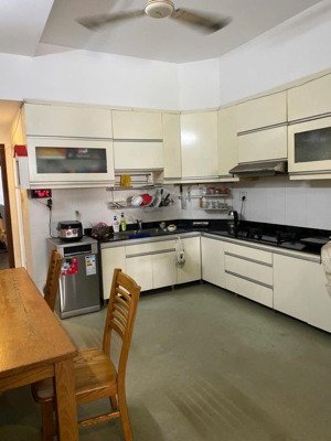 bán căn nhà khu dân cư bình hưng. kế bến xe quận 8.