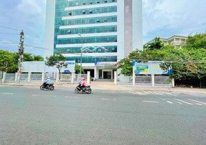 [ nhà 2 tầng hẻm nguyễn đình chiểu _ ngang 5,6m ] ** cách biển hòn chồng : 450m *giá : 4,6 tỷ