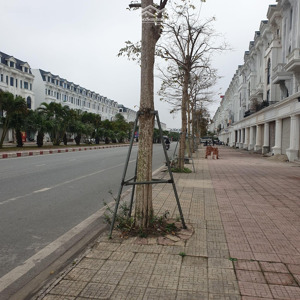 cho thuê lâu dài shophouse mặt đại lộ kỳ đồng. 2 căn xây thông sàn tầng 1 và 2. đã hoàn thiện trong