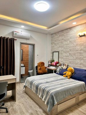 mặt tiền đường lê cao lãng p phú thạnh dt 4mx18m đúc 4 tấm nhà mới giá 11,5 tỷ