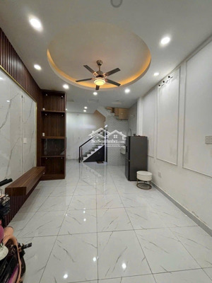 nhà 3 tầng nở hậu 3 pn dương bá trạc 4.390 tỷ