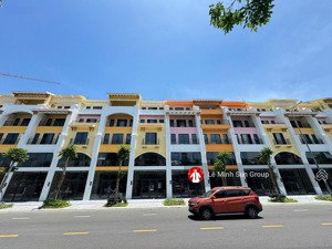 chính chủ cắt lỗ 1 tỷ so với giá thị trường căn nhà phố ngay trung tâm thương mại vincom