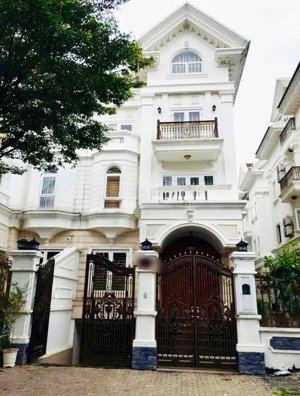 biệt thự đường hoa - 32b hoa đào, phường 7, phú nhuận