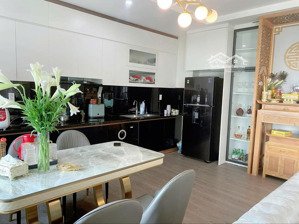 em chuyên cho thuê căn 3pn đang có quỹ 8 căn chung cư sun square, giá 16tr/tháng