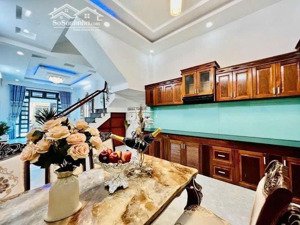 bán gấp nhà trong tháng 7 đường sư vạn hạnh p12 q10 dt 60m2 gần vạn hạnh mall