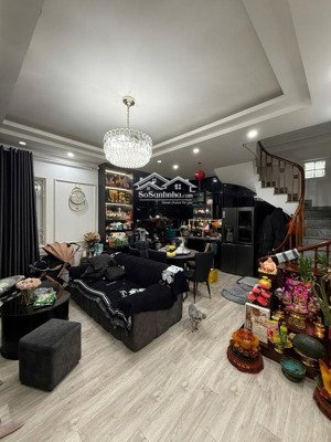 bán nhà trung tâm bồ đề - 50m x 5 tầng gần ô tô giá chỉ 6,2 tỷ cần bán nhà phố