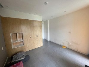 phòng bancol máy lạnh 32m giá rẻ ngay quốc lộ 13, khu biệt thự jamona, thủ đức