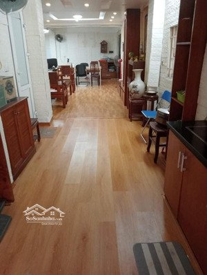 cho thuê căn hộ tập thể tầng 1 liễu giai 55m2, 2 ngủ, 2 vệ sinh - để ở/làm vp/ bán online