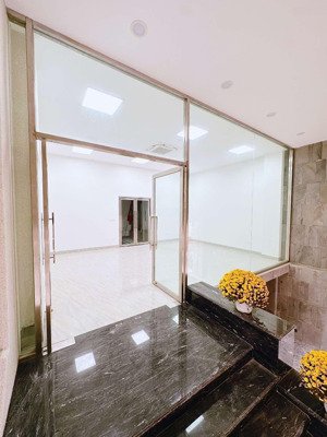 cho thuê cửa hàng mặt phố láng, 48 m2 mt 2.5m giá 9 triệu đi chung chủ ít người 